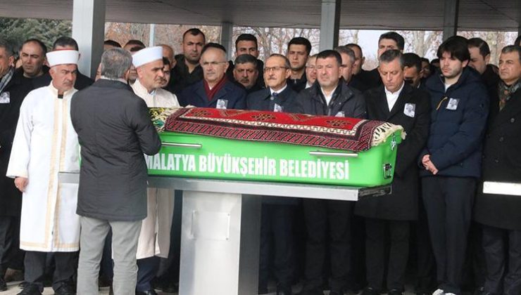 CHP Genel Başkanı Özel, Veli Ağbaba’nın babasının cenazesine katıldı