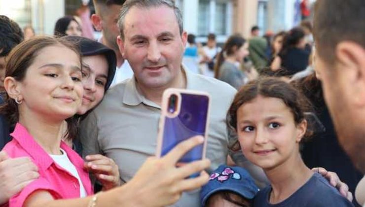 Başkan Tombaş’tan örnek hizmet! Sultanbeyli’de randevusuz halk günü