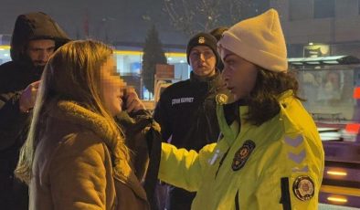 Polisi görünce aracı ve içindeki kadını terk edip kaçtı