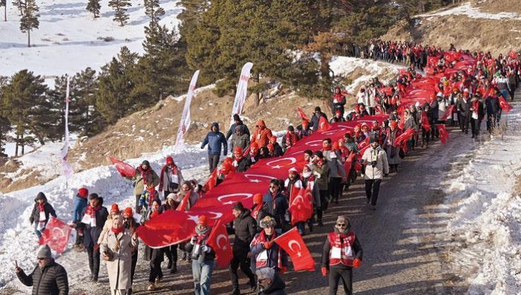 Sarıkamış şehitlerinin izinde şafak yürüyüşü