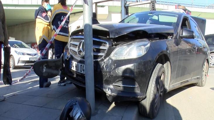 Şişli’de ters yöne girdi ve motosiklete çarptı! Araçtan inmeyip yakınlarını bekledi